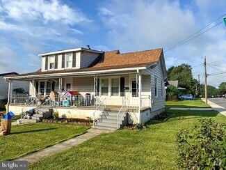 Building Photo - 412 N Broadview Blvd