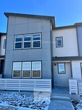 Building Photo - 1545 Spring Water Point