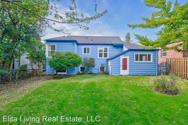Building Photo - 3 br, 1 bath House - 12042 Phinney Ave. N.