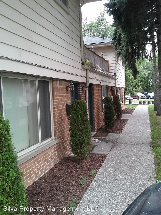 Primary Photo - 122 N Lafayette Ave