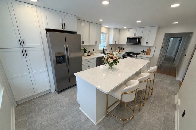 Foto del edificio - 76 S Union Rd