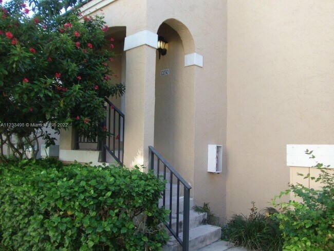 Foto del edificio - 12030 NW 11th St