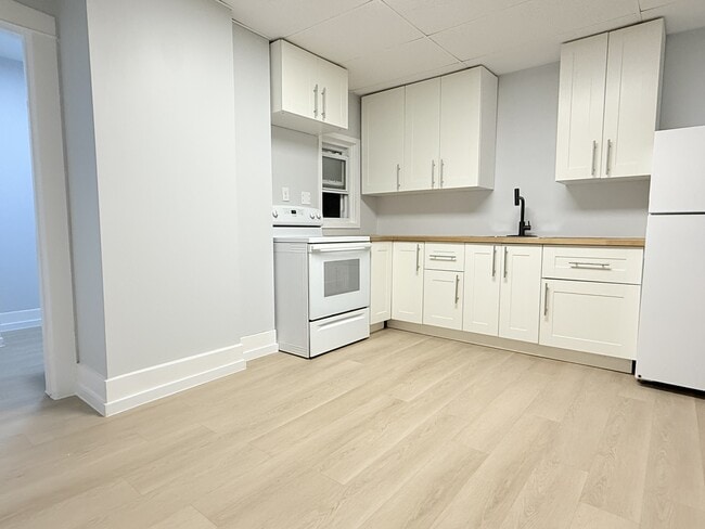 Building Photo - 349 Campbell Ave