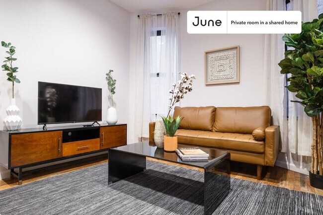 Foto del edificio - Private bedroom in 4 bed/2 bath Home