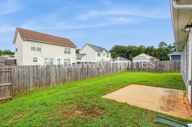 Building Photo - 10933 Big Sky Dr