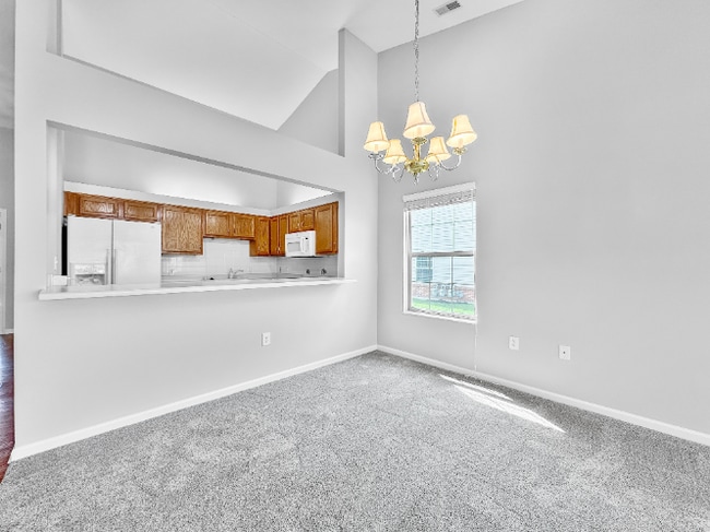 Building Photo - Beautiful 2 Beds 2 Baths Villa in Far South