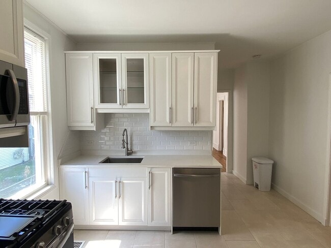 Avondale Three Bedroom! - Avondale Three Bedroom! Apartment