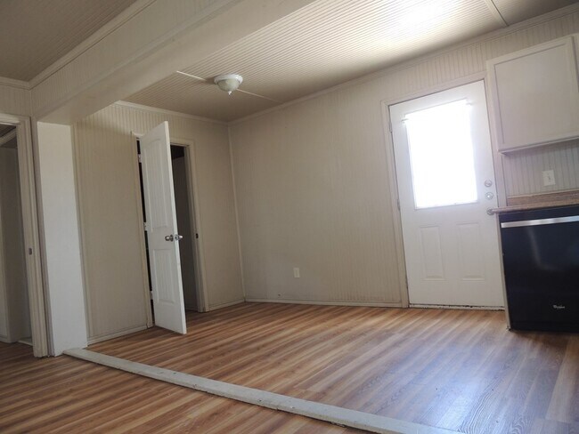 Building Photo - 4403 S Faye Ave