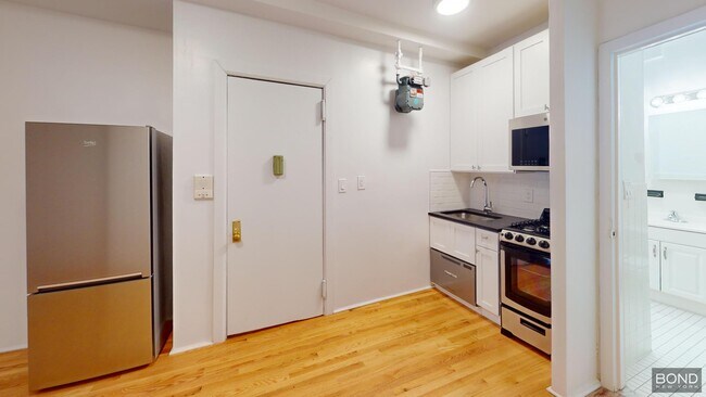 Foto del edificio - 429 E 73rd St