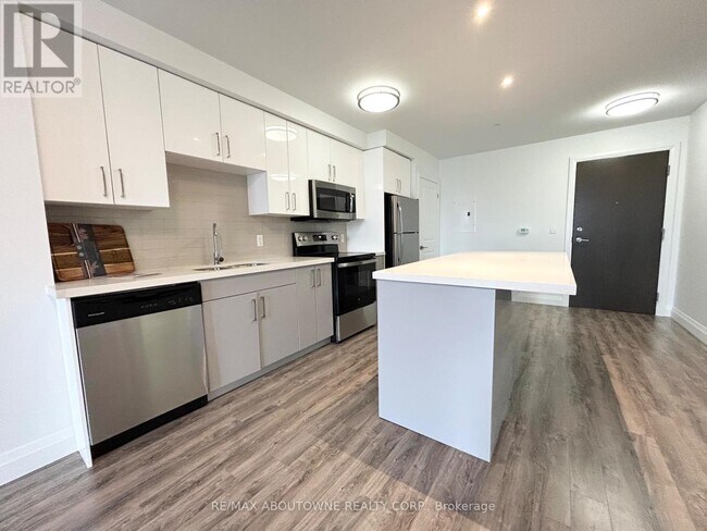 Photo du bâtiment - 460 Belmont Ave W