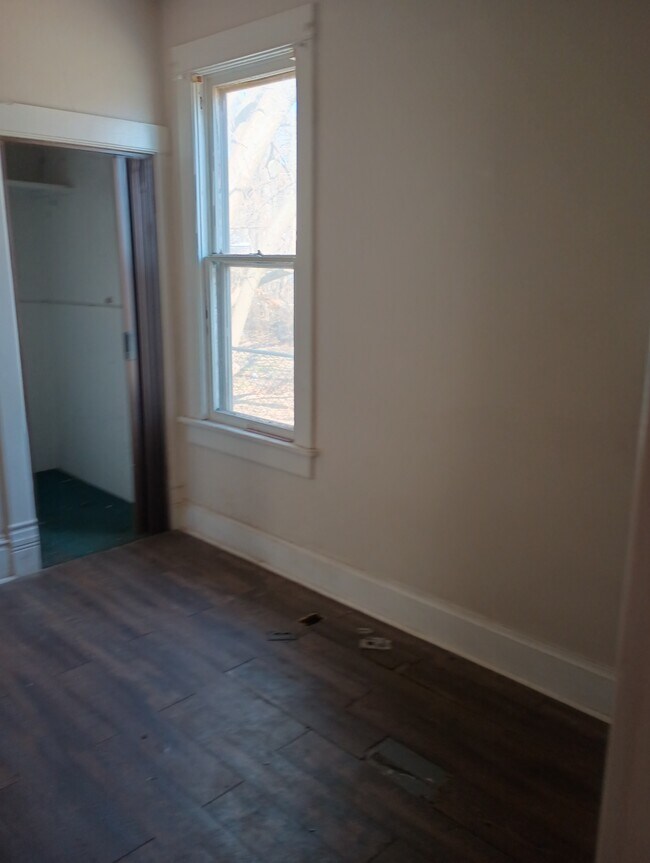 Building Photo - 2217 NE Madison Ave