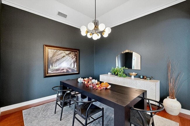 Photo - 2806 Sausalito Dr House