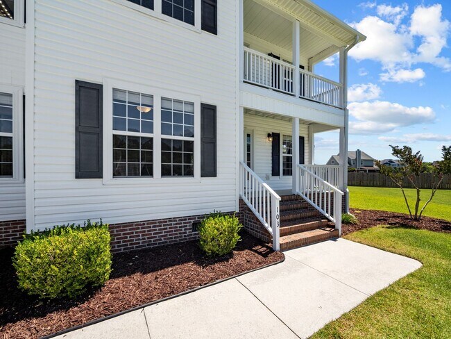 Foto del edificio - Welcome to Hyannis Court!