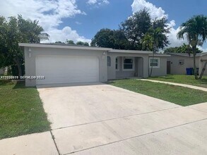 Building Photo - 272 NW 79th Ave