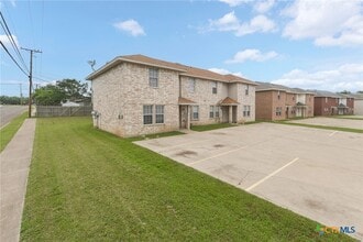 Building Photo - 5701 Redstone Dr