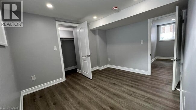 Building Photo - 29 Birchcliffe Crescent