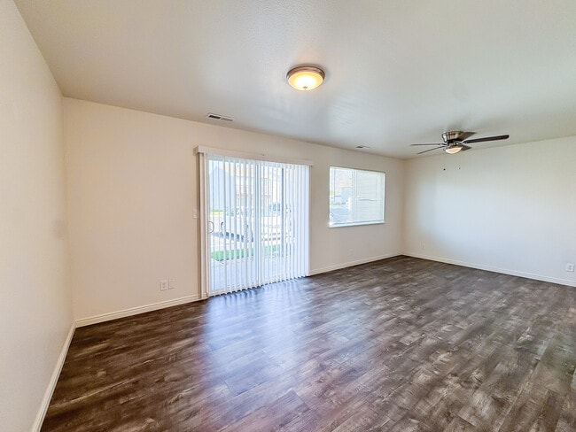 Building Photo - 644 S 500 W