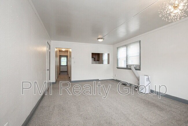 Building Photo - 1520 Coventry Rd