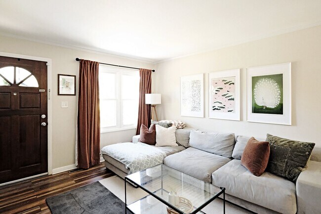 Foto del edificio - Pet-Friendly Fry's Spring Home With Fenced Yard