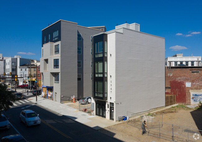 Building Photo - 1547 Ridge Ave