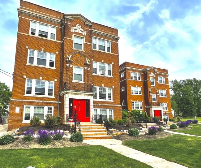 Building Photo - Waterbury Apartments