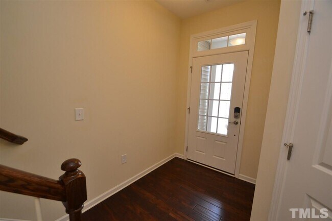 Building Photo - 204 Kylemore Cir