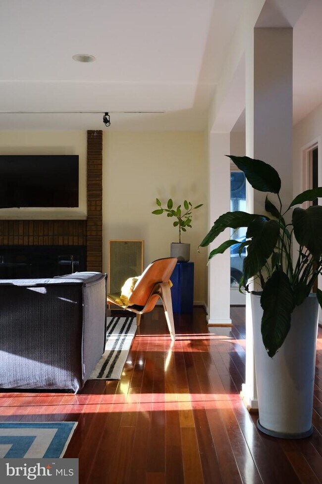 Foto del edificio - 3307 Mantua Dr