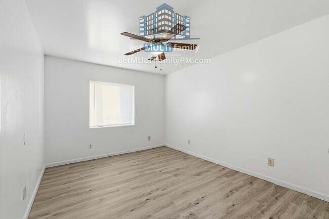 Foto del edificio - 1331 E Pueblo Ave