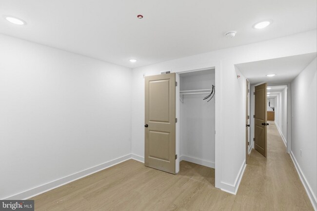 Building Photo - 863 N 43rd St