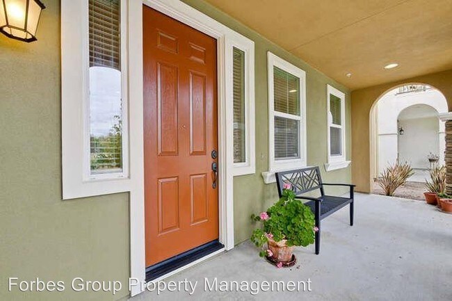 Building Photo - 4 br, 3.5 bath House - 1775 McCandless Dr.