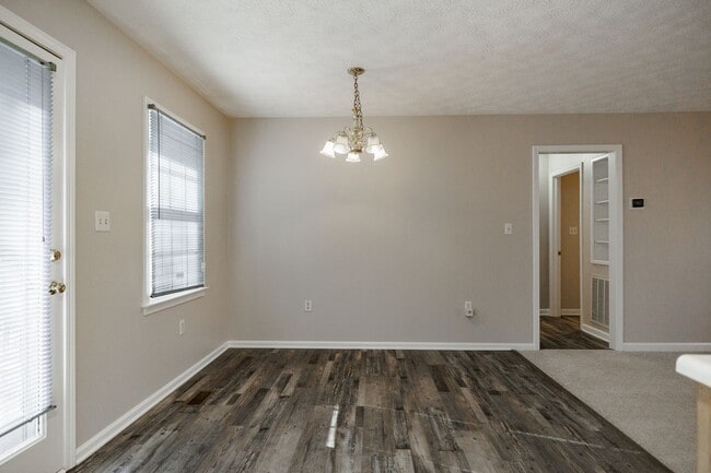 Foto del edificio - 1160 Grayson Ln