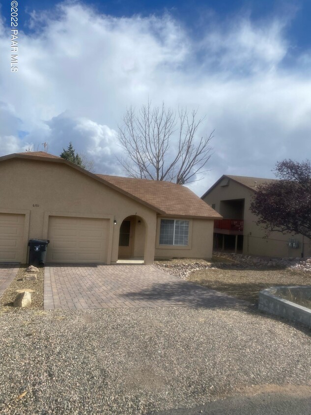 6101 N Tower Ln Unit B, Prescott Valley, AZ 86314 - Room For Rent In ...