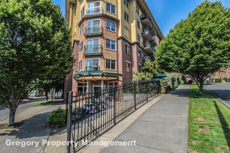 Foto principal - 700 E Denny Way