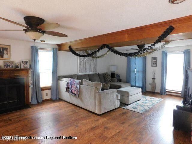 Foto del edificio - 4 br, 3 bath House - 24 Atlantic Dr
