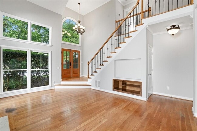Building Photo - 360 Landing Entry