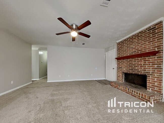 Foto del edificio - 413 Serpentine Rd