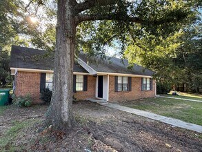 Building Photo - 177 Pelham Dr