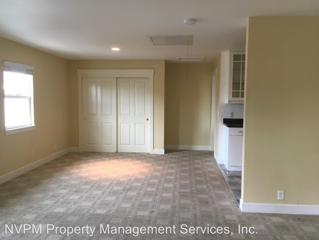 Building Photo - Studio, 1 bath House - 1712 Lawler St. unit B