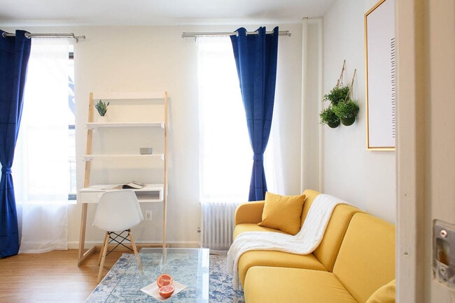 Building Photo - 180 1st Ave