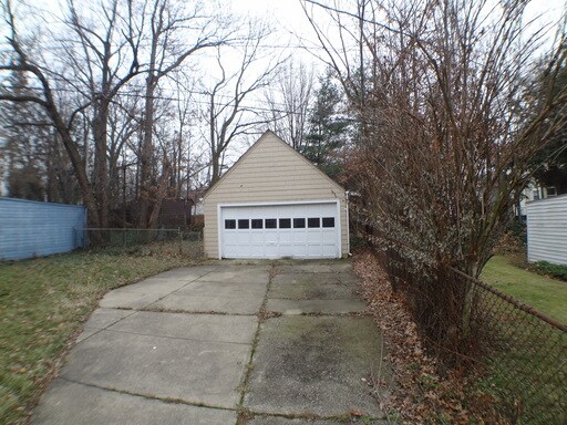 Building Photo - 1119 Castleton Rd
