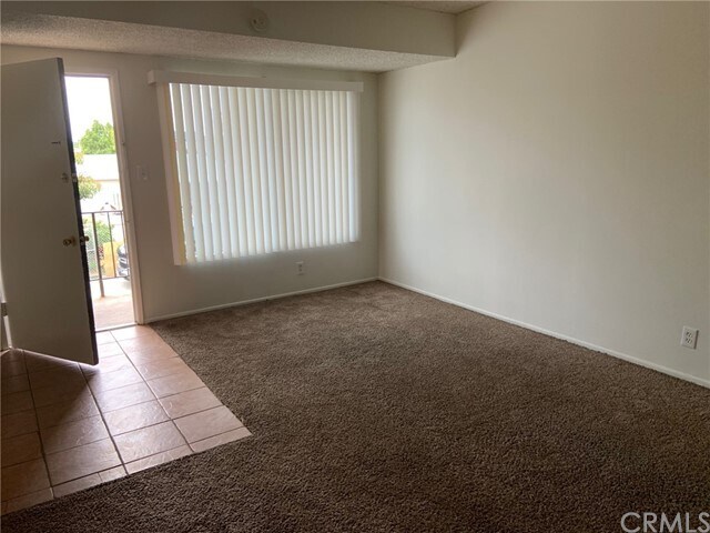 Foto del edificio - 8198 Orangewood Ave