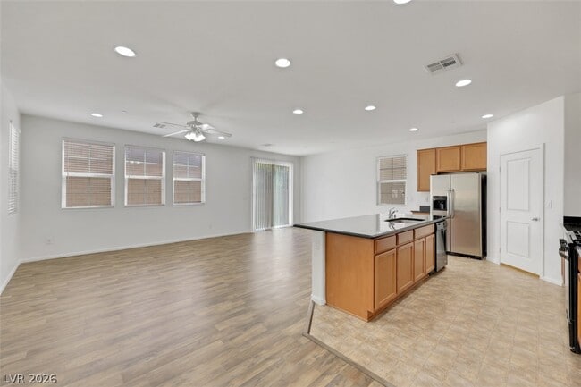 Building Photo - 935 Spiracle Ave