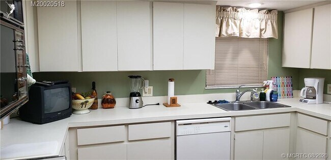 Foto del edificio - 415 NW North River Dr