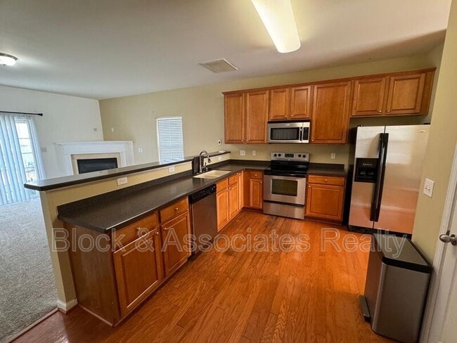 Building Photo - 1725 TW Alexander Dr