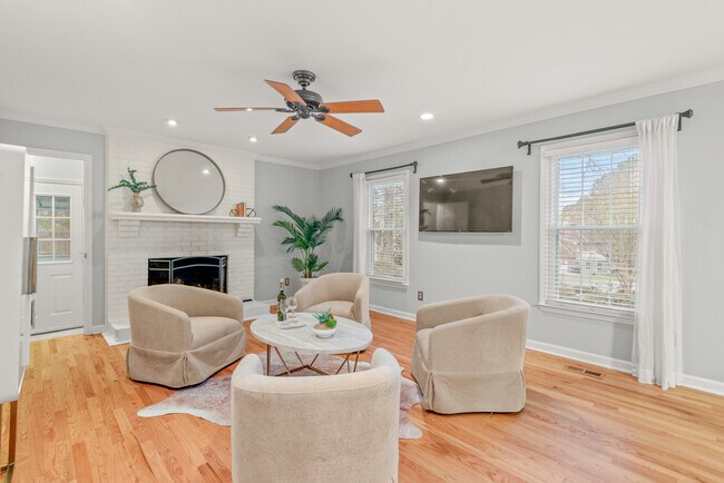 Building Photo - 8 Bryncastle Ct