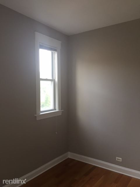 Foto del edificio - 2045 N Albany Ave