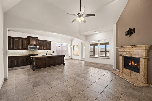 Foto del edificio - 586 Mountcastle Dr