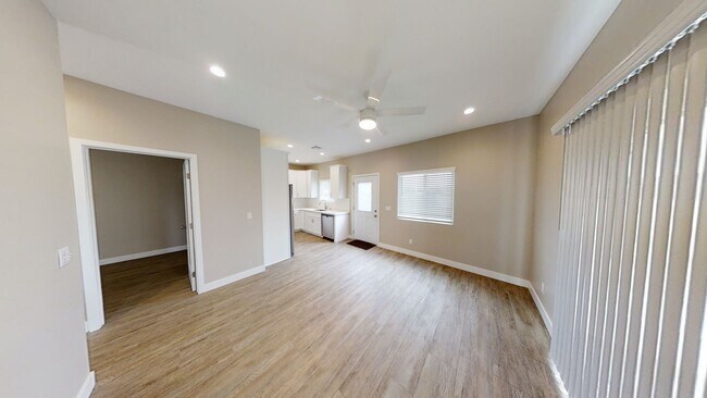 Foto del edificio - 4BD/2BA, Private Yard!!