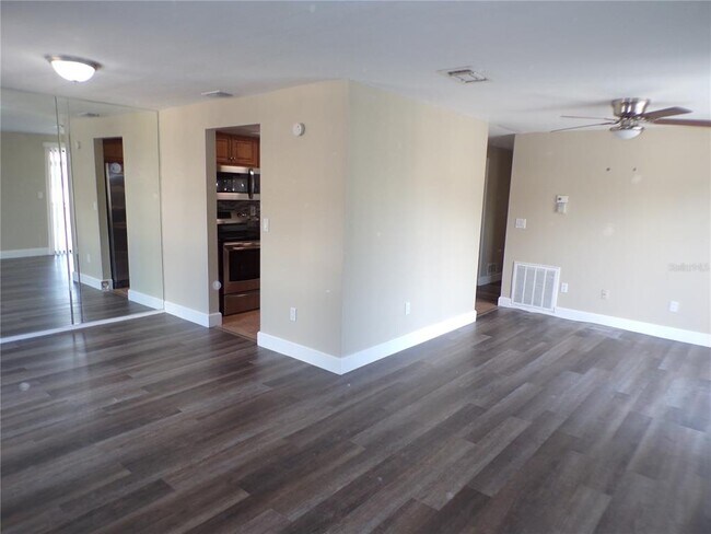 Building Photo - 4022 Beaver Ln