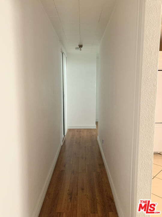 Foto del edificio - 829 N Ridgewood Pl